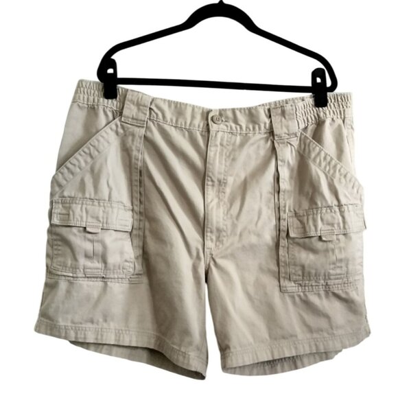St Johns Bay Mens Size 44 Cargo Shorts Khaki 100% Cotton Casual Durable Style - Picture 2 of 7
